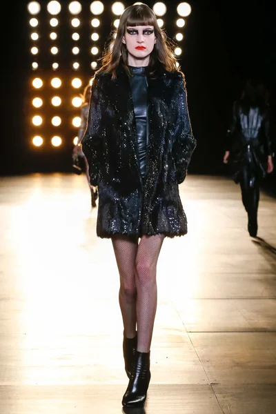 Look 12